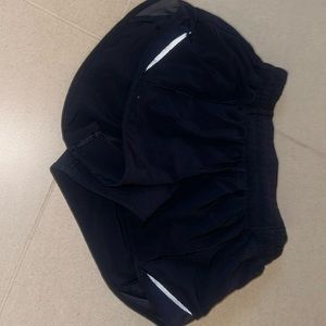 Perfect condition navy blue hotty hots from lululemon soze 2 2.5 in
